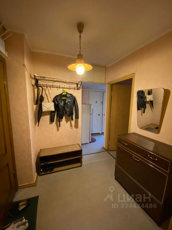 Продажа 2-комн квартиры на вторичном рынке Саянская улица, 11К2