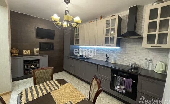 Продажа 2-комн квартиры на вторичном рынке Александровской фермы пр-кт