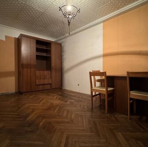 2-комн квартира Большевиков пр-кт,  д. 71,  к. 2