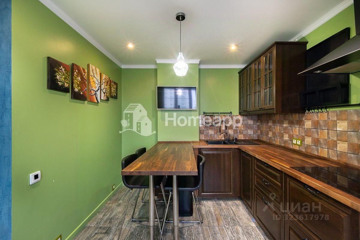 Продажа 2-комн квартиры на вторичном рынке Изюмская улица, 30