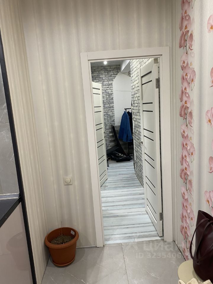 Продажа 2-комн квартиры на вторичном рынке д. Пирогово, улица Сурикова, 1