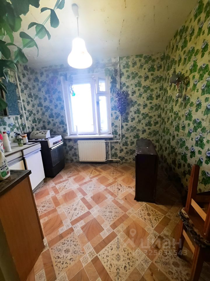 Продажа 1-комн квартиры на вторичном рынке Петергоф г, Чебышевская ул