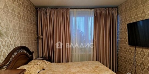 3-комн квартира улица Бутлерова,  д. 30