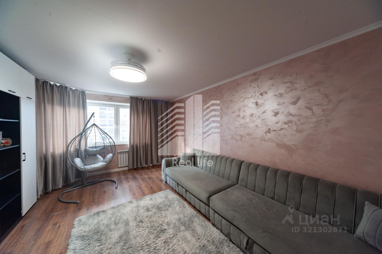 Продажа 2-комн квартиры на вторичном рынке Южный мкр, улица Курыжова, 28к1