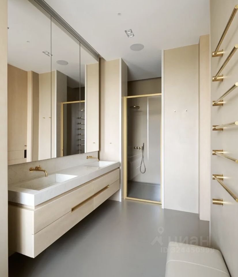 Продажа 4-комн квартиры на вторичном рынке Верхняя улица, 20к1