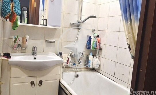 Продажа 3-комн квартиры на вторичном рынке Библиотечная улица,  д. 2