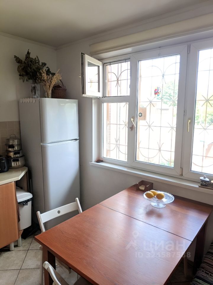 Продажа 4-комн квартиры на вторичном рынке Таллинская улица, 32К3