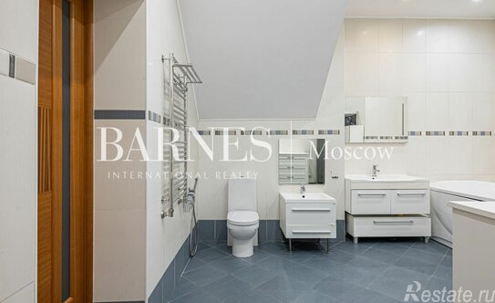 Продажа 5-комн квартиры на вторичном рынке улица Шишкина,  д. 10