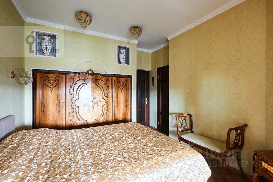 Аренда 4-комн квартиры на вторичном рынке улица Заморенова, 21