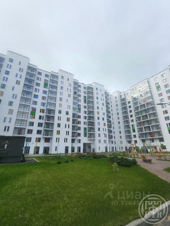 Продажа 2-комн квартиры на вторичном рынке пос. Шушары, улица Чудовская, 14к1