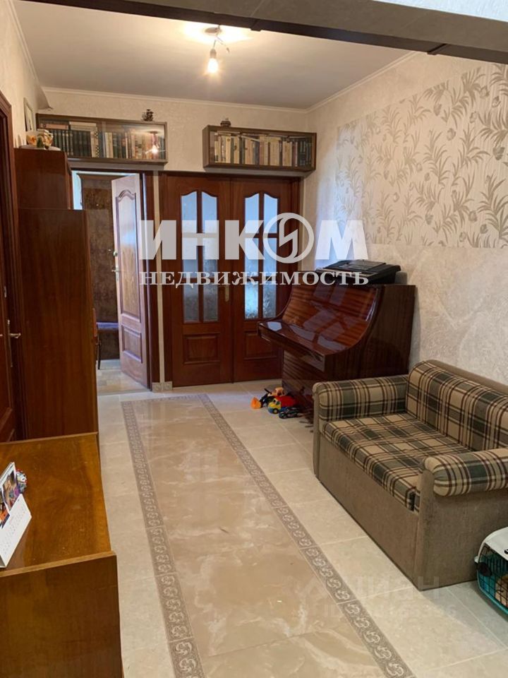 Продажа 3-комн квартиры на вторичном рынке Литовский бульвар, 19