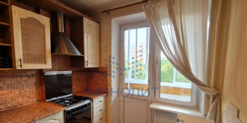 2-комн квартира улица Красных Зорь,  д. 53