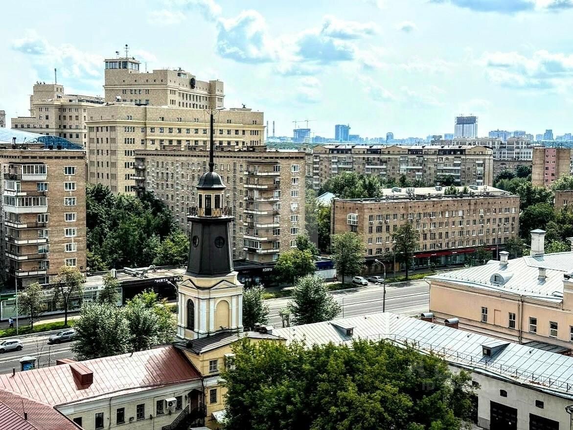 Продажа 6-комн квартиры на вторичном рынке Ксеньинский переулок, 3