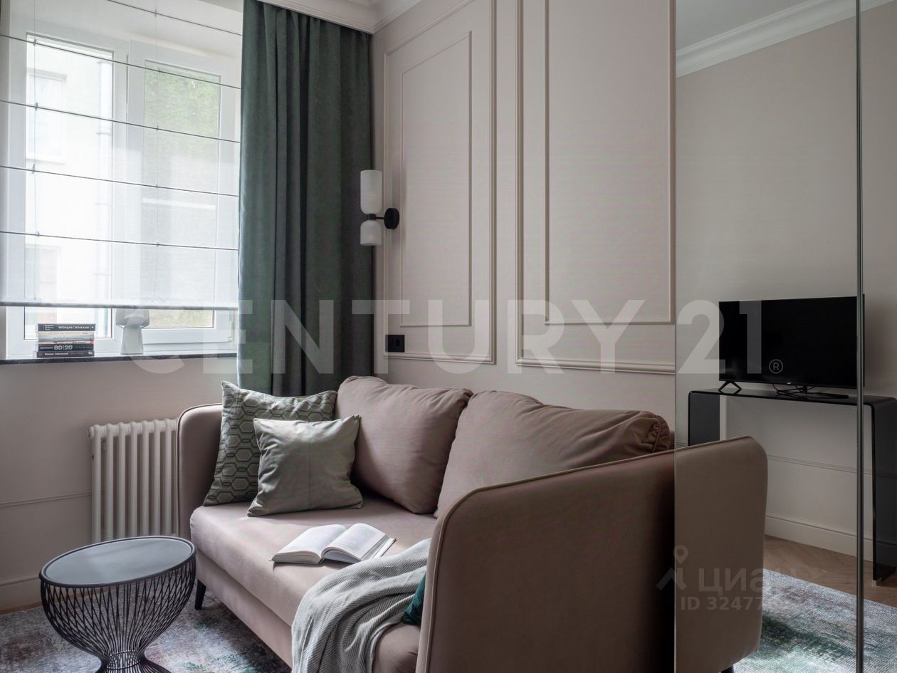 Продажа 2-комн квартиры на вторичном рынке набережная Реки Фонтанки, 75