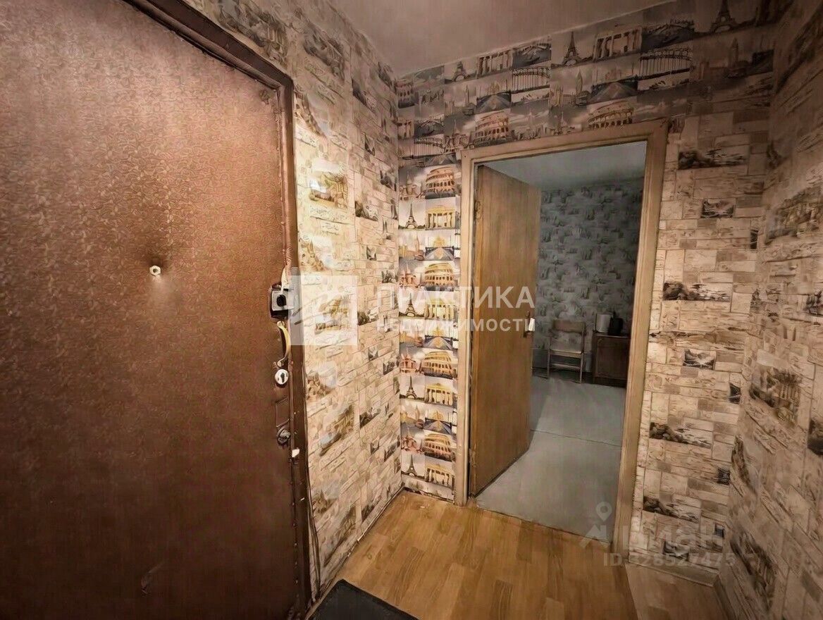 Продажа 1-комн квартиры на вторичном рынке Петрозаводская улица, 15К3