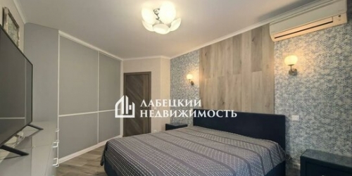 3-комн квартира Беринга ул,  д. 23,  к. 2