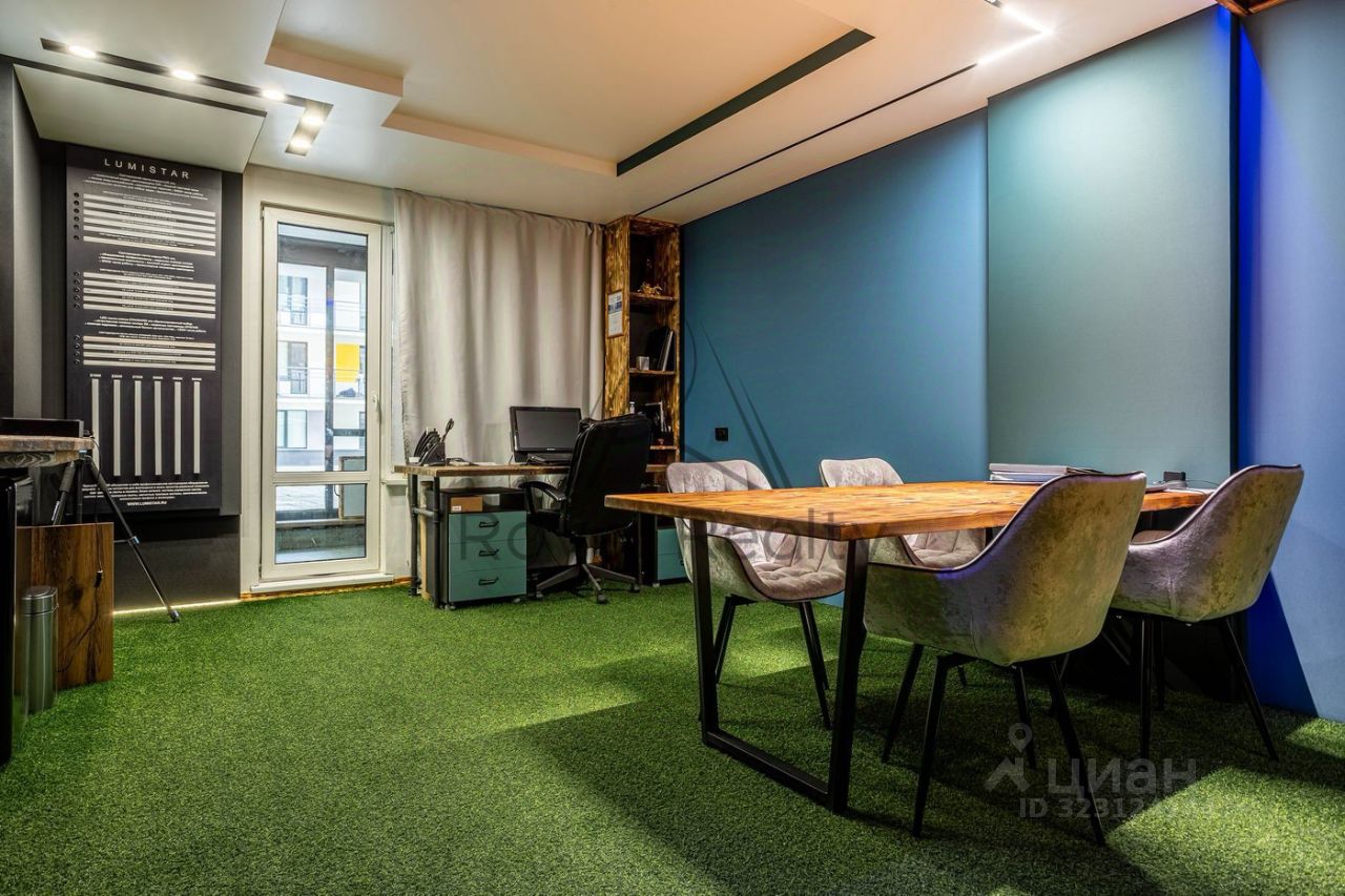 Продажа 2-комн квартиры на вторичном рынке бульвар Александра Грина, 1