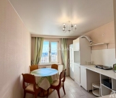 Продать Квартиры вторичка Им Свердлова пгт, 1-й мкр  9 