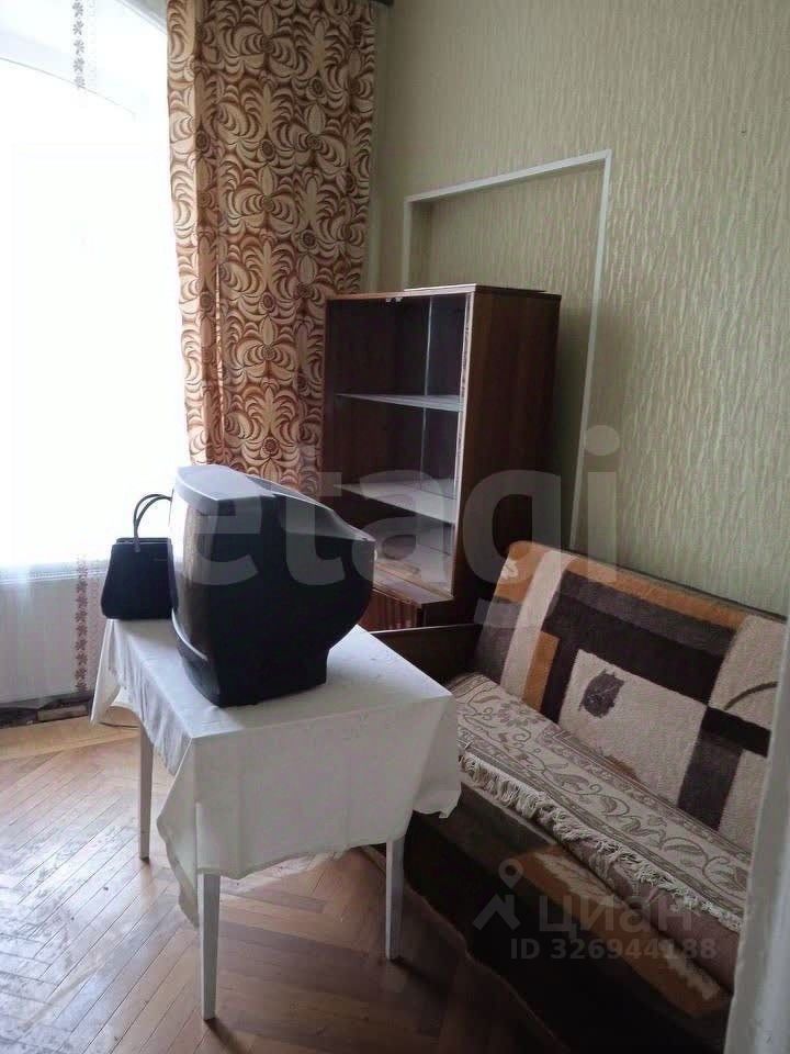 Продажа 5-комн квартиры на вторичном рынке Кирочная улица, 18