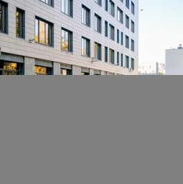 Продажа 3-комн квартиры на вторичном рынке улица Академика Константинова,  д. 1 к1 с1