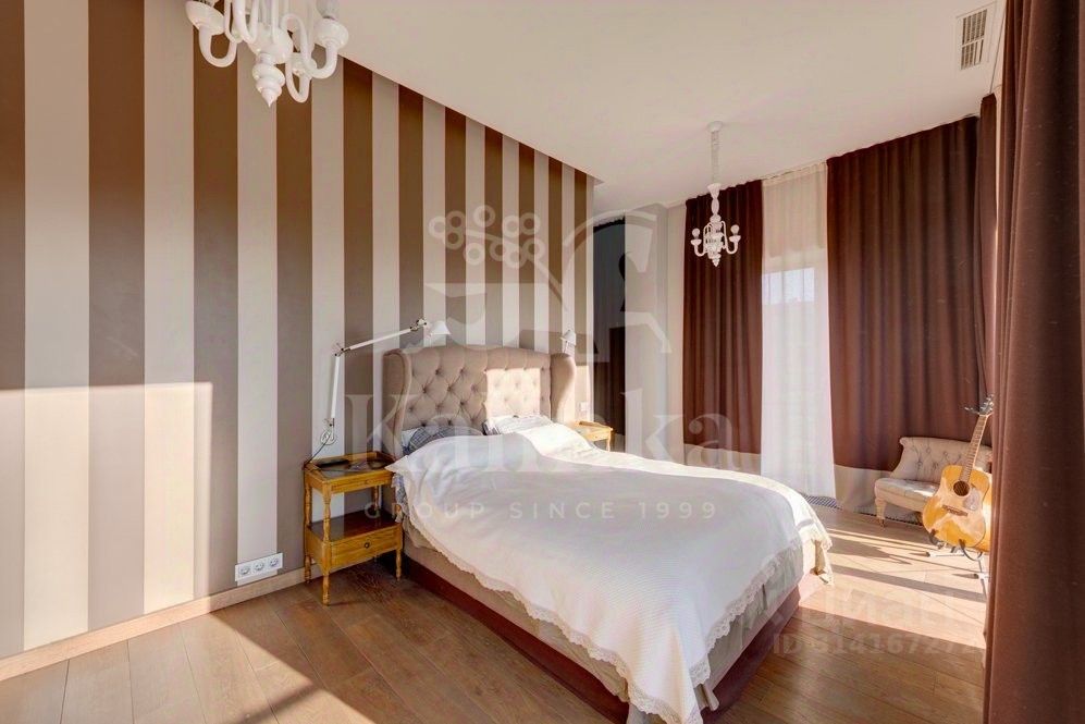 Продажа 2-комн квартиры на вторичном рынке улица Спиридоновка, 22/2