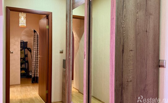 Продажа 2-комн квартиры на вторичном рынке Комендантский пр-кт,  д. 34,  к. 1