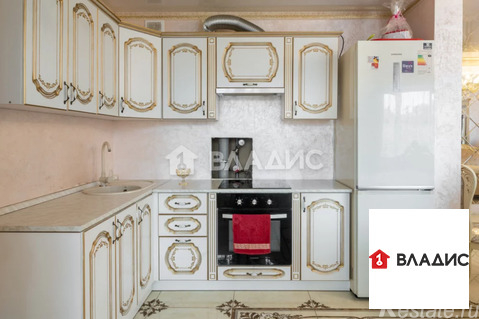 Продажа 3-комн квартиры на вторичном рынке Октябрьский, улица 60 лет Победы,  д. 7