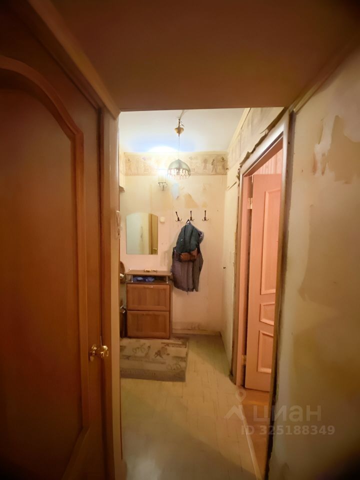 Продажа 2-комн квартиры на вторичном рынке Петергоф, Озерковая улица, 25