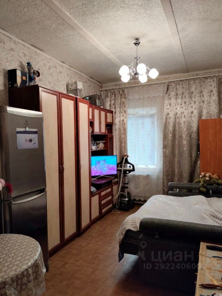 Продажа 4-комн квартиры на вторичном рынке улица Рубинштейна, 15-17