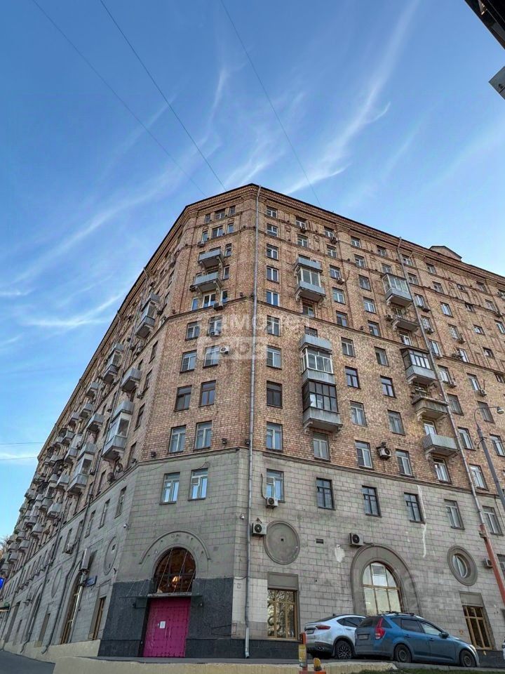 Продажа 3-комн квартиры на вторичном рынке Варшавское шоссе, 2