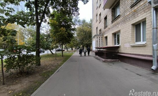 Продажа 1-комн квартиры на вторичном рынке Планетная улица,  д. 49