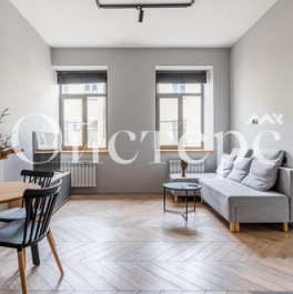 Продажа 2-комн квартиры на вторичном рынке улица Маяковского,  д. 42