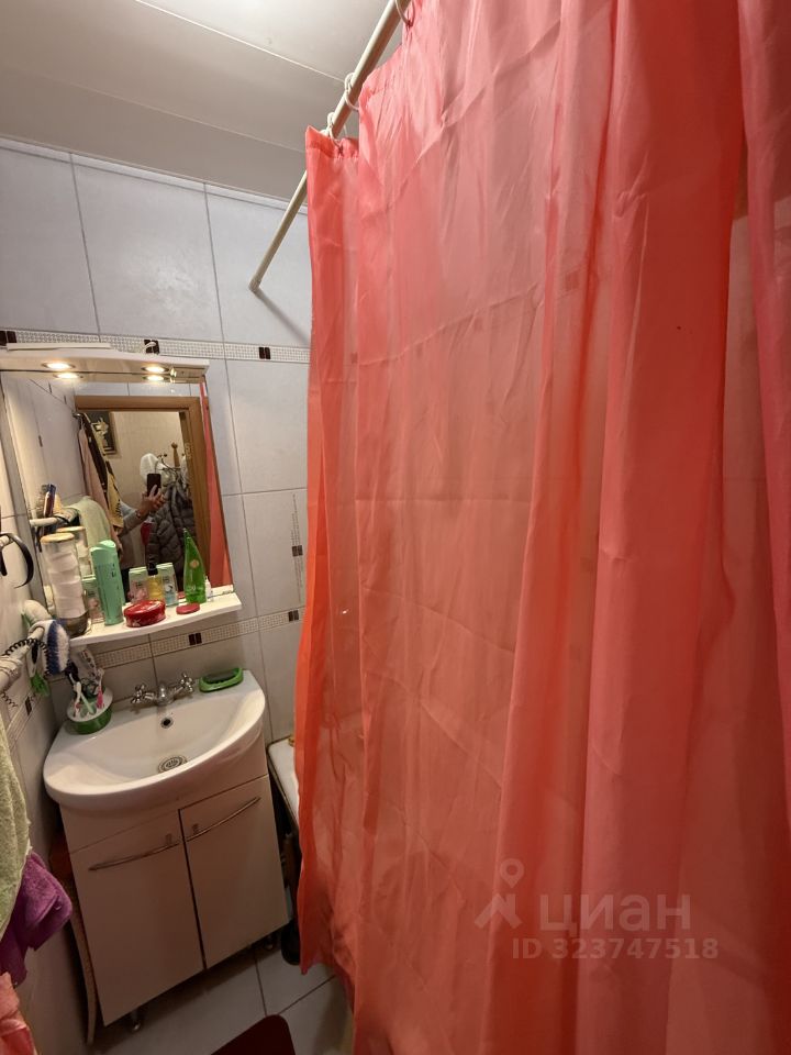 Продажа 3-комн квартиры на вторичном рынке Сергиев Посад, Озерная улица, 1