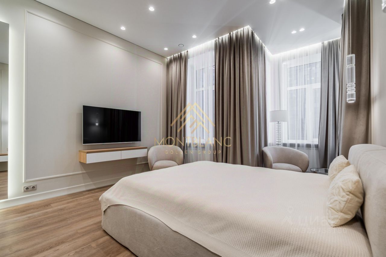 Продажа 3-комн квартиры на вторичном рынке Ропшинская улица, 24