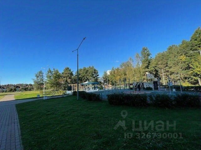 Продажа 3-комн квартиры на вторичном рынке Сосновый Бор, Ленинградская улица, 66