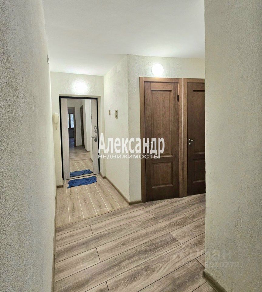 Продажа 3-комн квартиры на вторичном рынке Красное Село, улица Спирина, 14к2