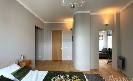 Продажа 4-комн квартиры на вторичном рынке улица Крылатские Холмы,  д. 33 к1