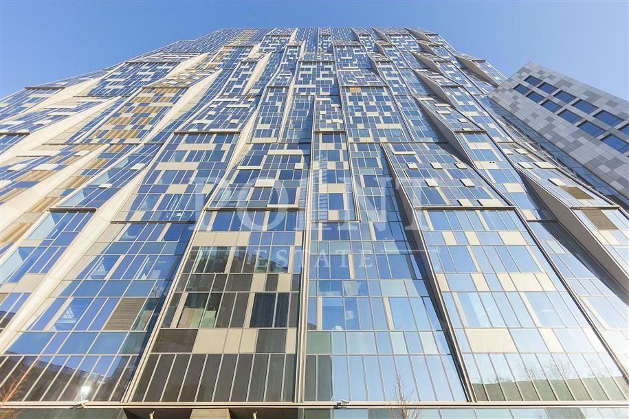 Продажа 4-комн квартиры на вторичном рынке Мосфильмовская улица, 8