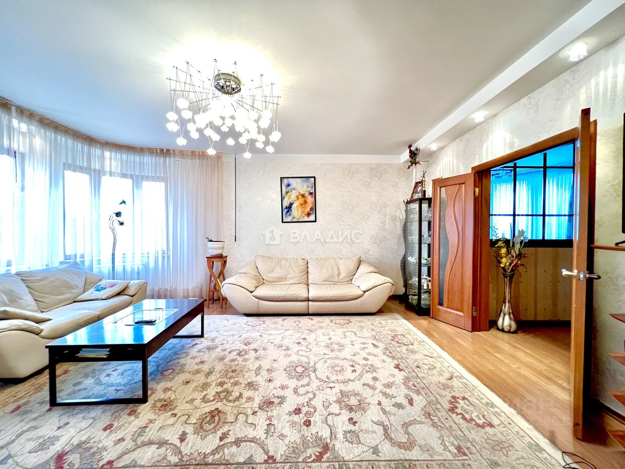 Продажа 3-комн квартиры на вторичном рынке Старокачаловская улица, 4