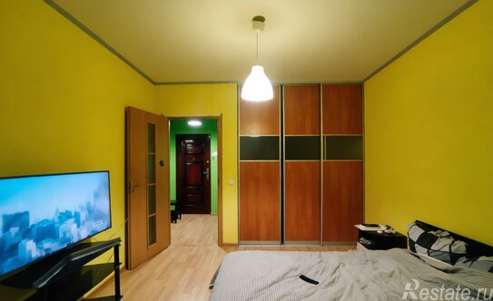 Продажа 1-комн квартиры на вторичном рынке Мебельная улица,  д. 35 к2