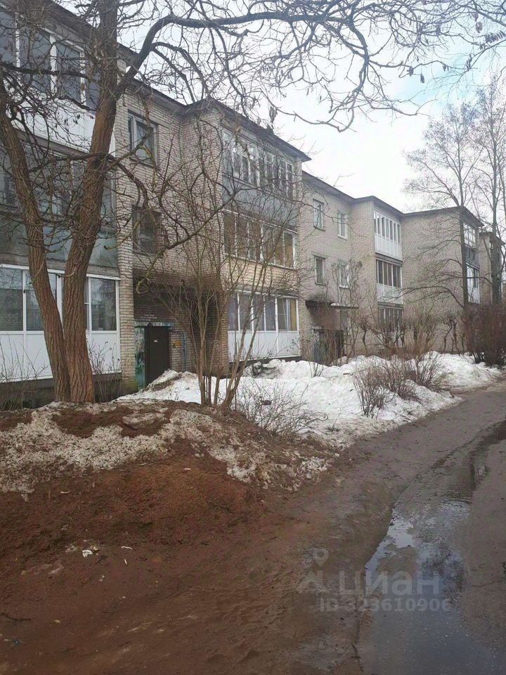 Продажа 1-комн квартиры на вторичном рынке д. Лесколово, улица Красноборская, 1