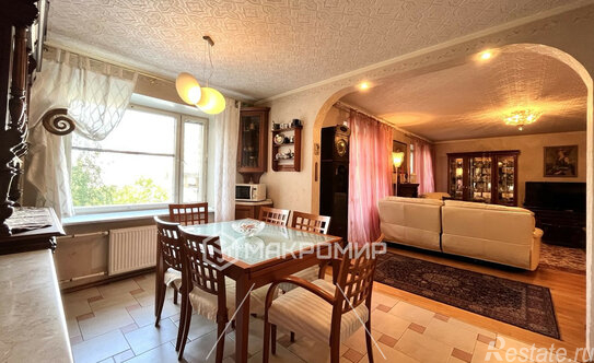 Продажа 4-комн квартиры на вторичном рынке Долгоозёрная улица