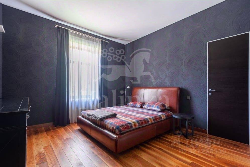 Продажа 3-комн квартиры на вторичном рынке Дегтярный переулок, 15к1