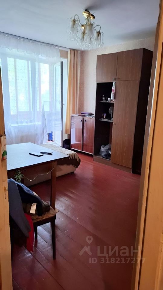 Продажа 1-комн квартиры на вторичном рынке пос. Металлострой, Плановая улица, 4