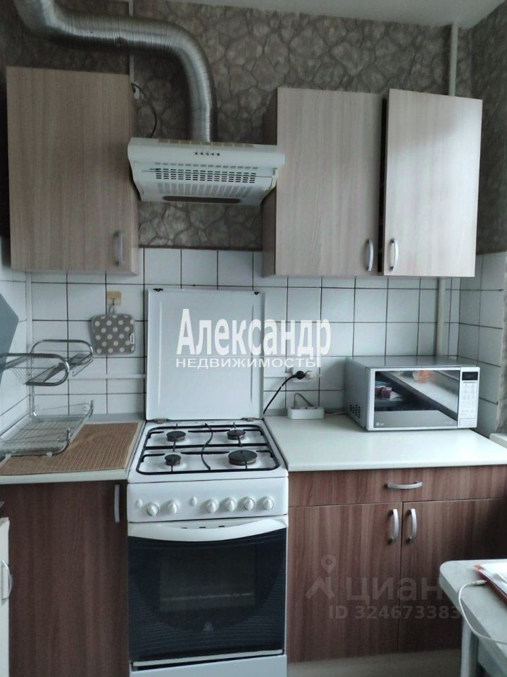 Аренда 1-комн квартиры на вторичном рынке проспект Славы, 28