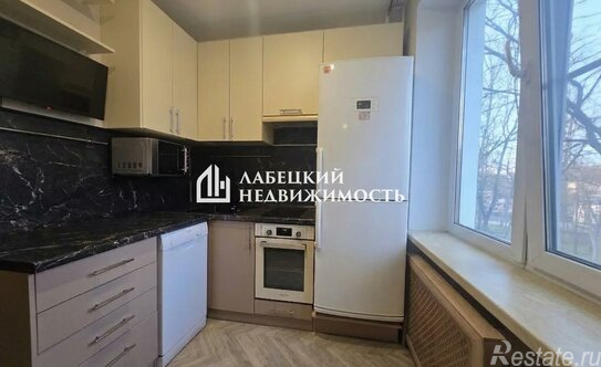 Продажа 3-комн квартиры на вторичном рынке ул Тамбасова,  д. 38/235