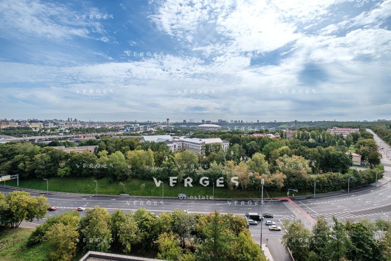 Продажа 5-комн квартиры на вторичном рынке Воробьевское шоссе, 4