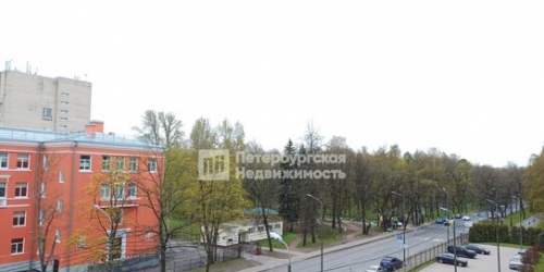 4-комн квартира Крестовский проспект,  д. 15