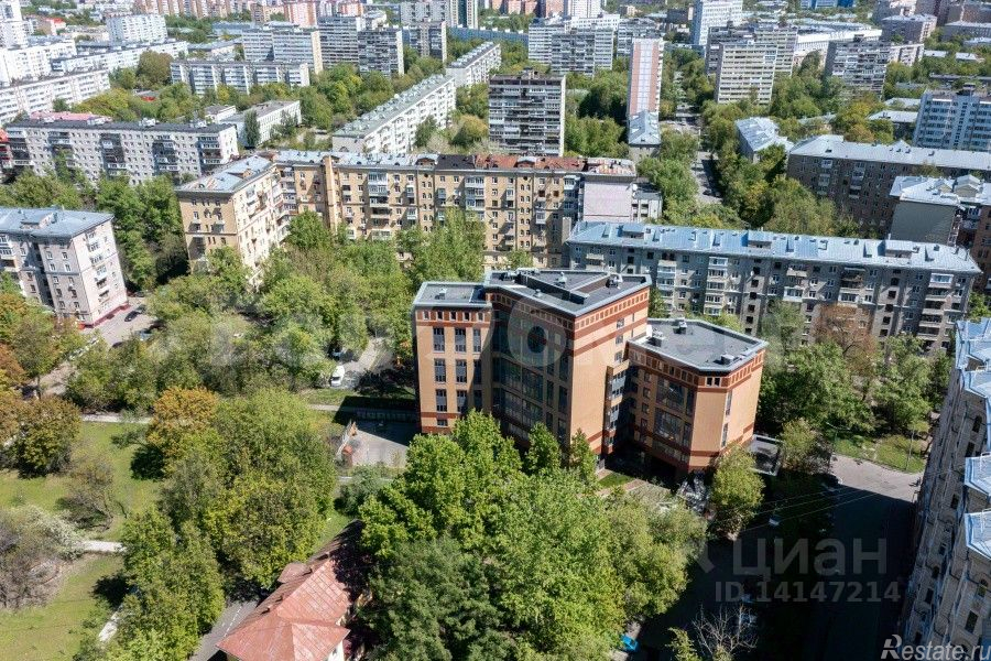 Продажа 3-комн квартиры на вторичном рынке улица Космонавта Волкова,  д. 5Б с2