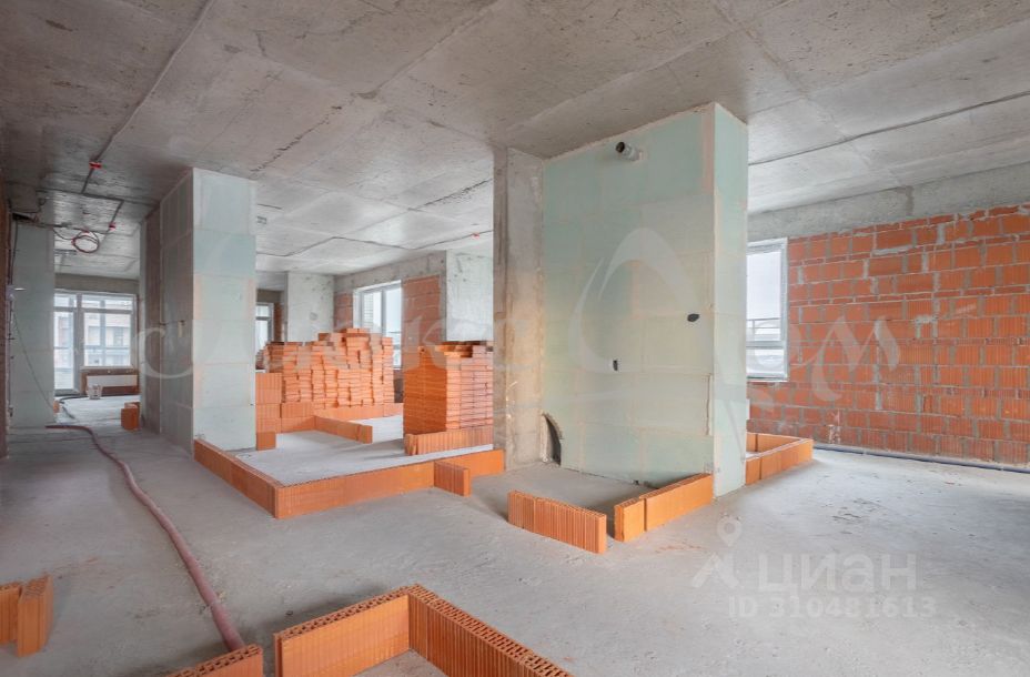 Продажа 4-комн квартиры на вторичном рынке Мантулинская улица, 9к5